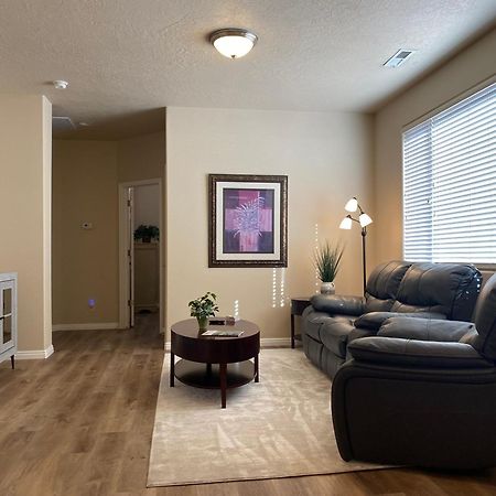 Luxurious Condo At The Springs By Cool Properties Мъскийт Екстериор снимка